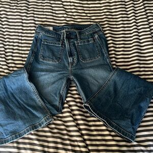 $10 denim! Gap Flare High Rise